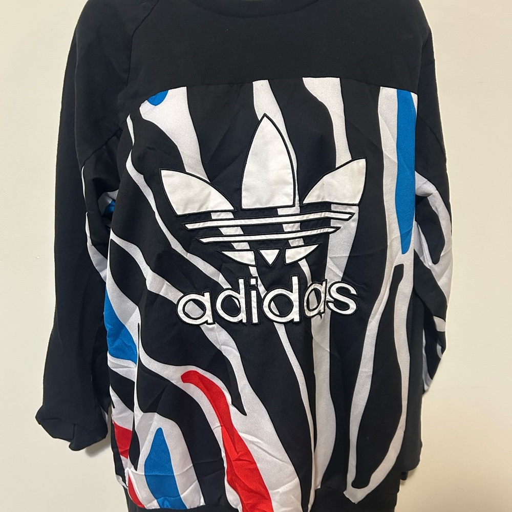 Adidas Original Women Black and Multicolor Graphic Top - Picture 1 of 6